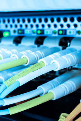 <p>Sieci teleinformatyczne, przewodowe oraz bezprzewodowe</p>